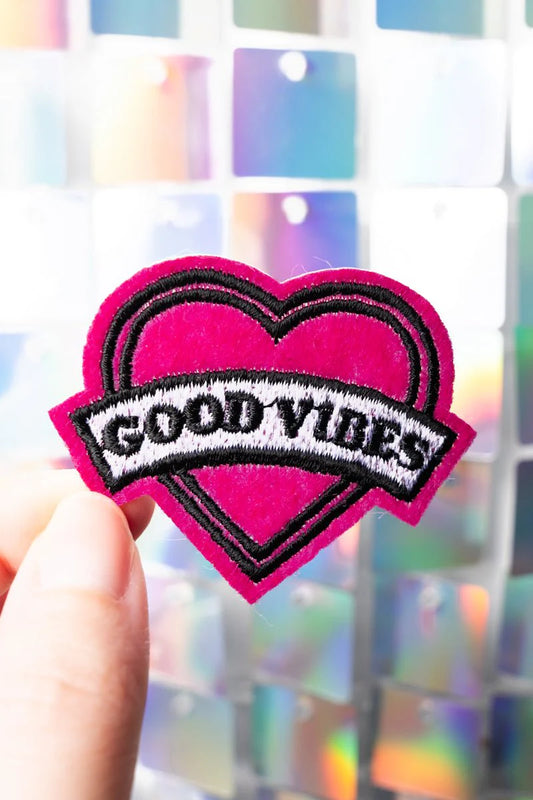 GOOD VIBES PINK HEART EMBROIDERED PATCH